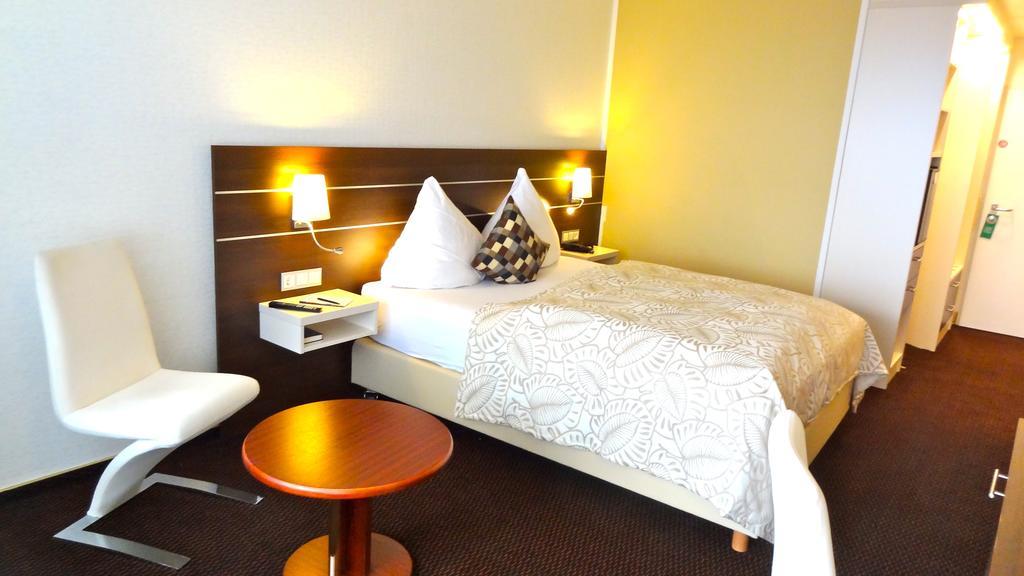 Hotel Scheidberg Wallerfangen Quarto foto